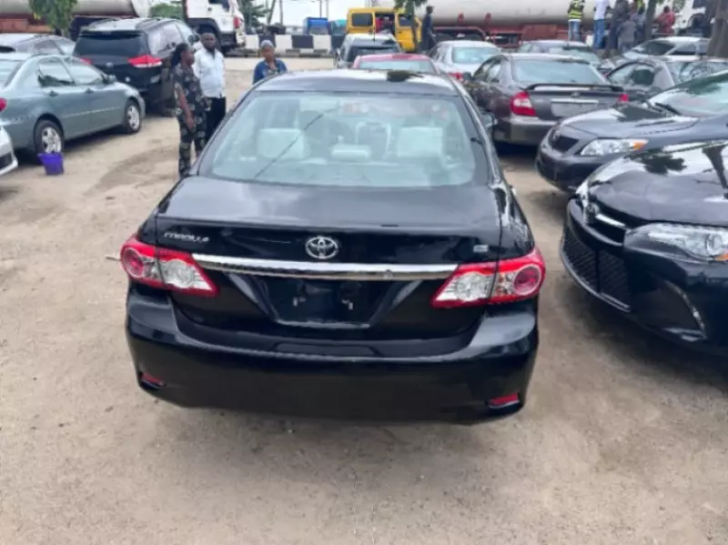 Toyota corolla   - 2012