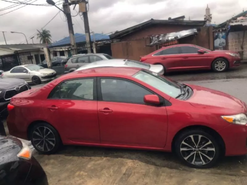 Toyota Corolla   - 2012