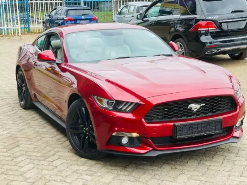 Ford Mustang   - 2016