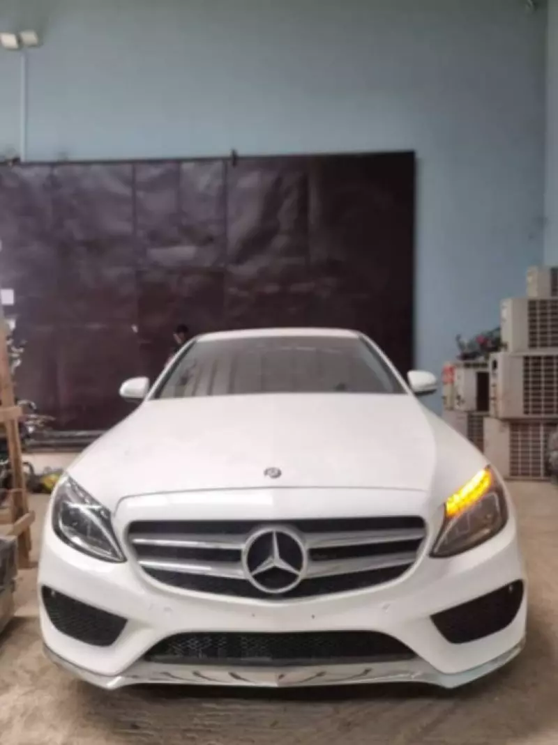 Mercedes-Benz C-Class   -