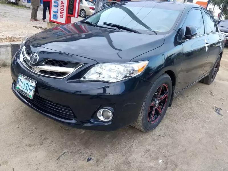 Toyota Corolla   - 2010
