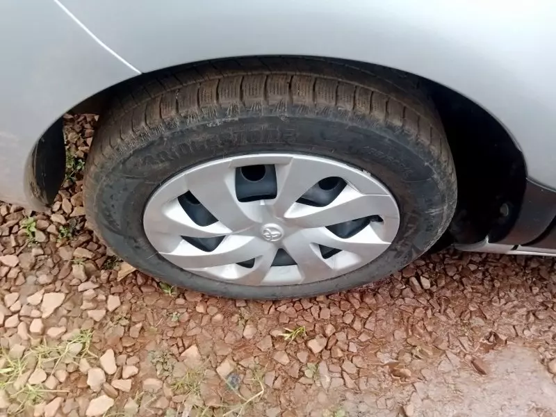 Toyota Sienta   - 2017