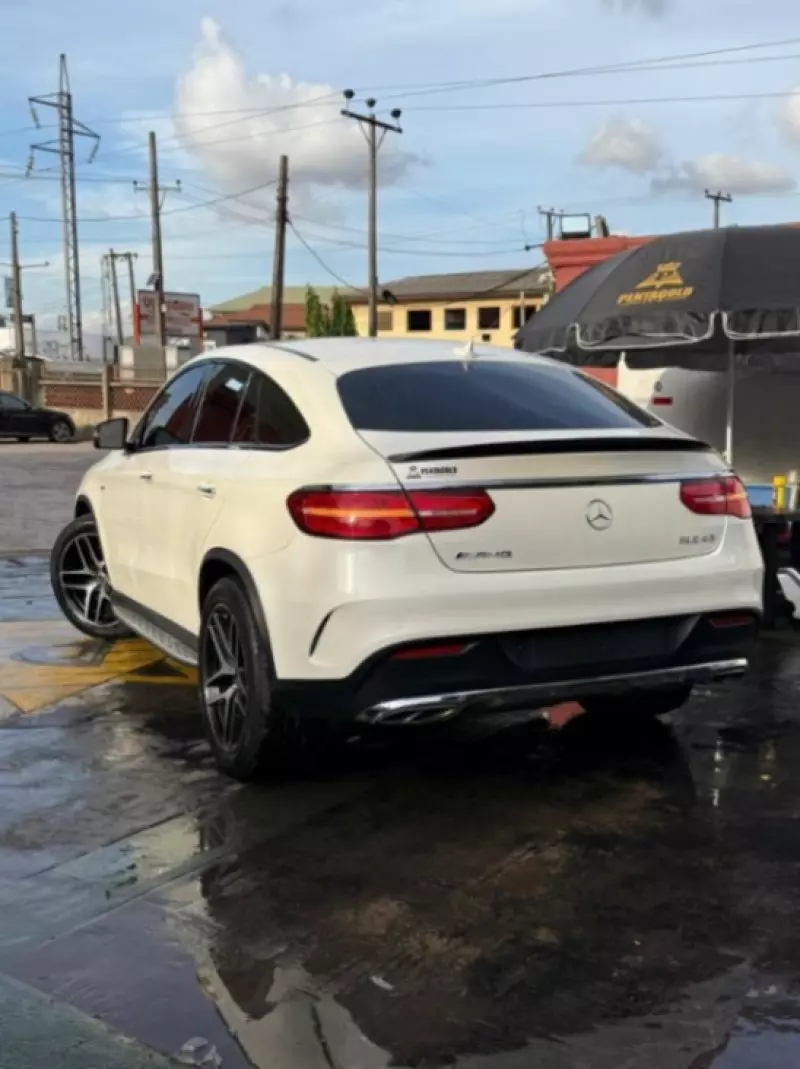 Mercedes-Benz GLE 43 AMG - 2017