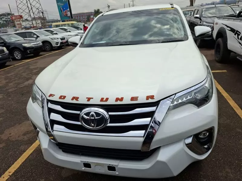 Toyota Fortuner   - 2017