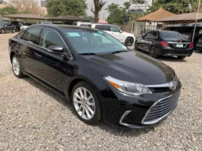 Toyota Avalon - 2013