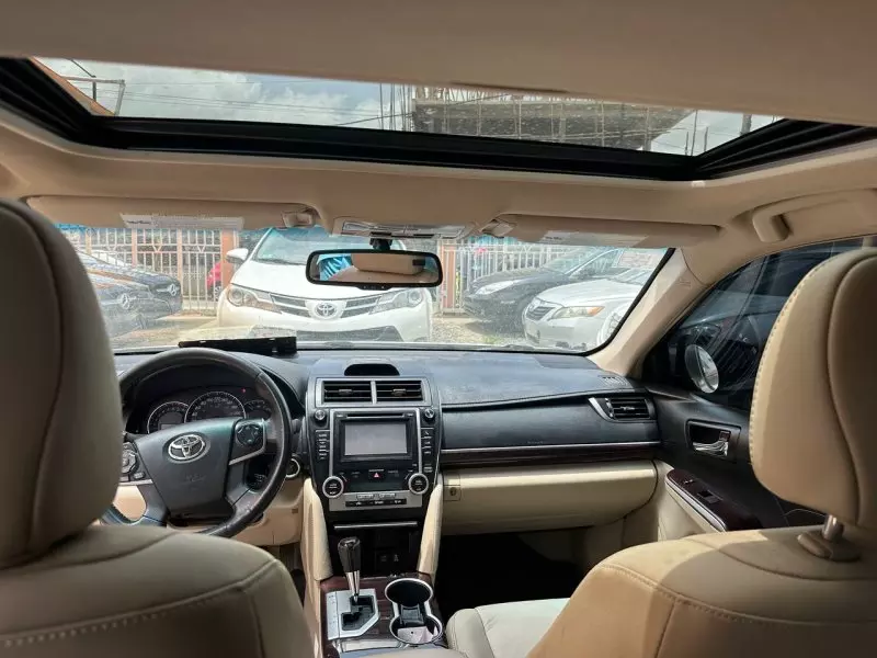 Toyota Camry   - 2013
