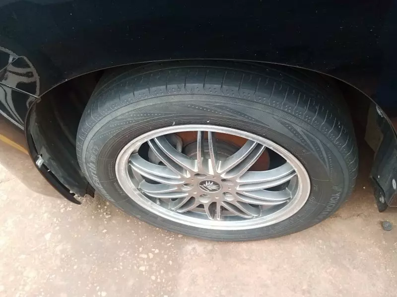 Toyota Vellfire    - 2012