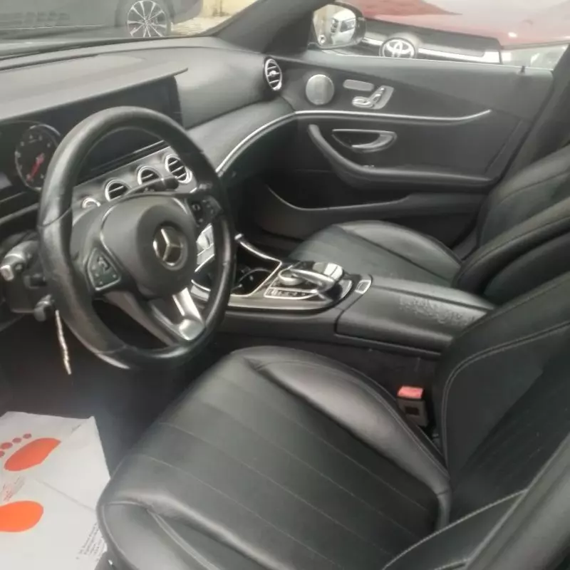 Mercedes-Benz E 300   - 2017