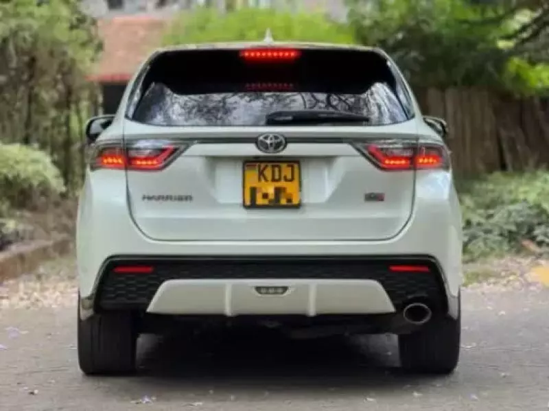 Toyota Harrier   - 2015