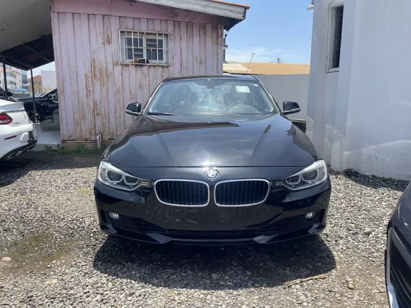BMW 328i   - 2015