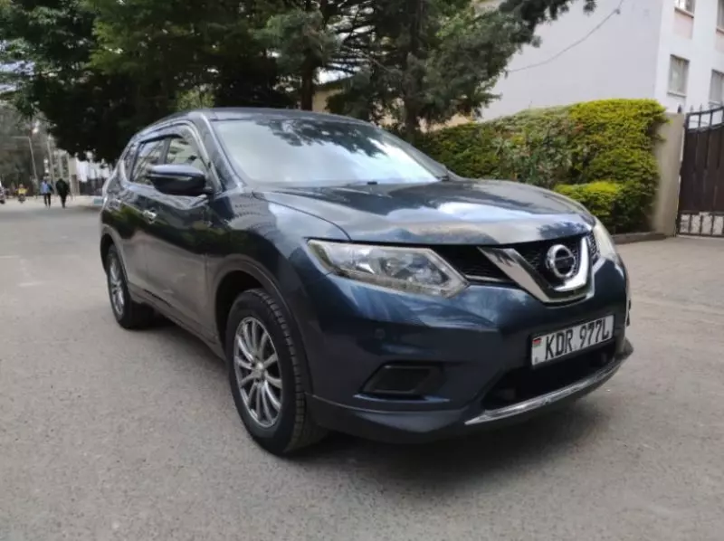 Nissan X-TRAIL   - 2017