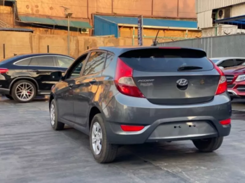 Hyundai Accent RB   - 2012