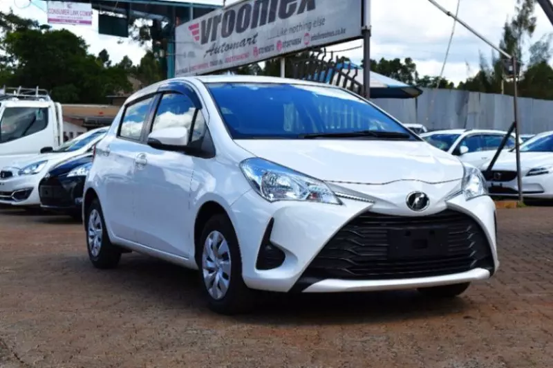 Toyota Vitz   - 2017