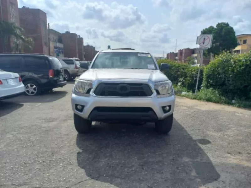 Toyota Tacoma   - 2013