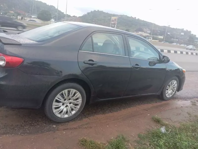 Toyota Corolla   - 2012