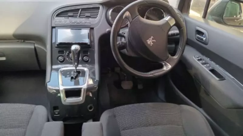 Peugeot 5008   - 2016