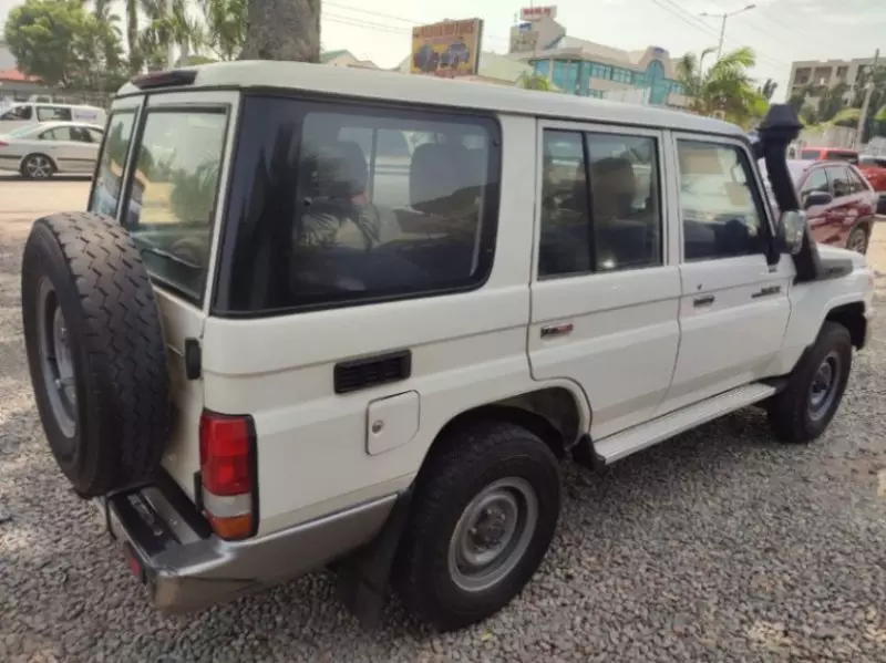 Toyota Land Cruiser - 2017