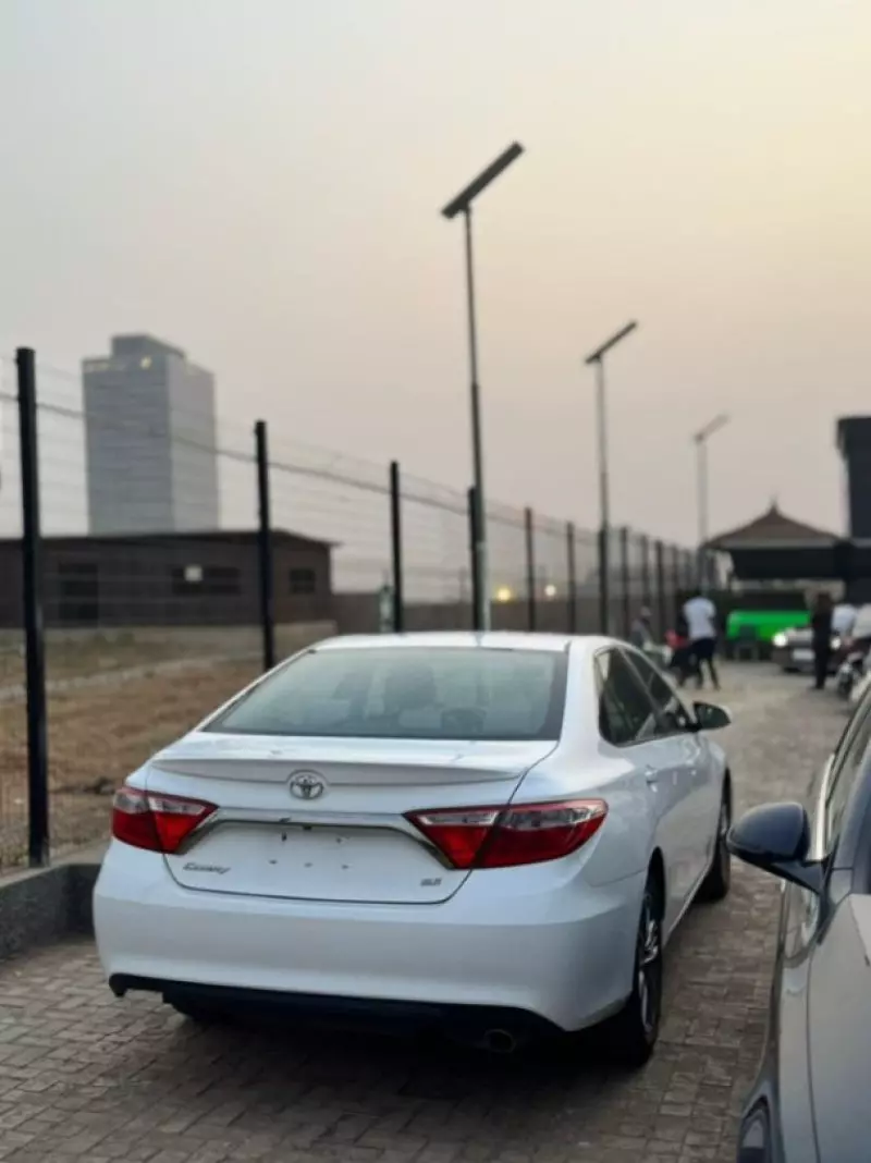 Toyota Camry   - 2015