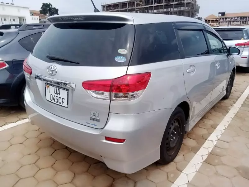 Toyota Wish   - 2011