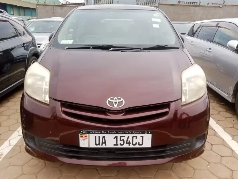 Toyota Passo Sette   - 2010