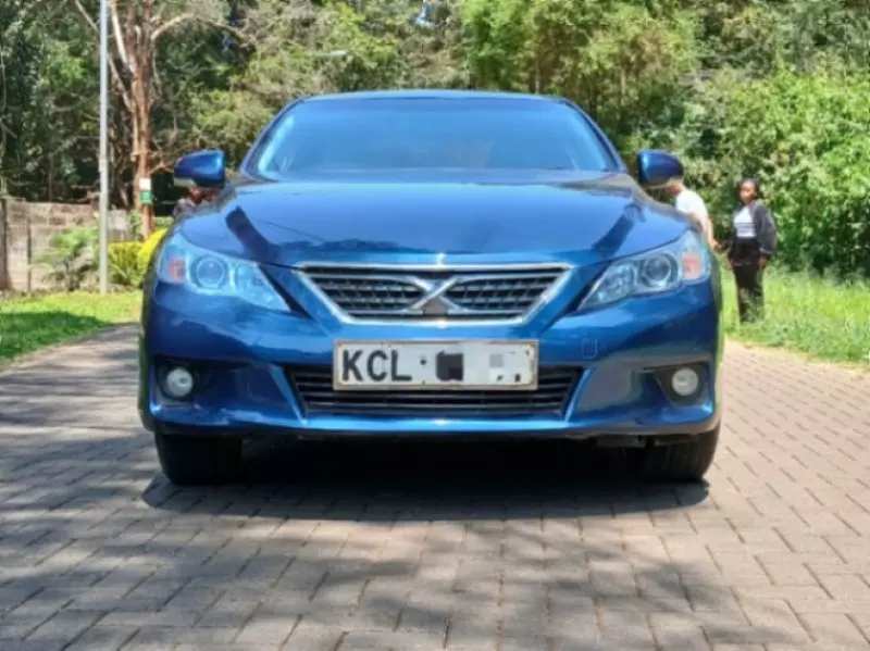 Toyota Mark X   - 2011