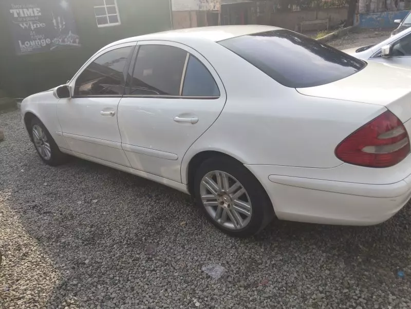 Mercedes-Benz E 350   - 2006