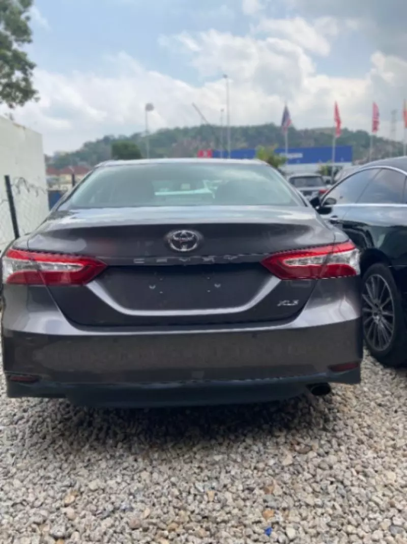 Toyota camry   - 2018