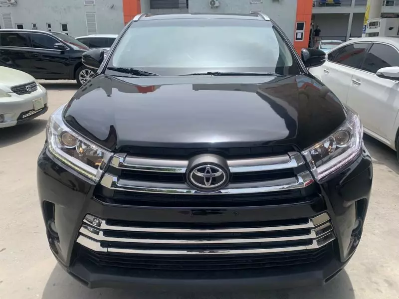 Toyota Highlander   - 2016