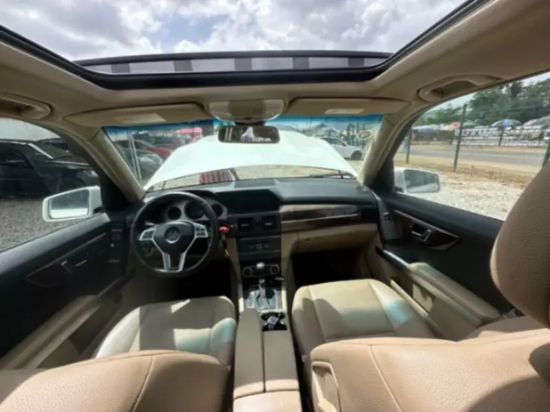 Mercedes-Benz GLK 350   - 2012