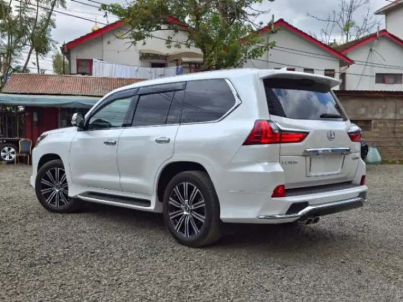 Lexus 570   - 2018