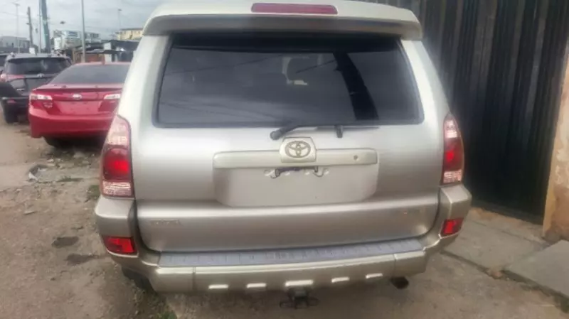 Toyota 4Runner   - 2005