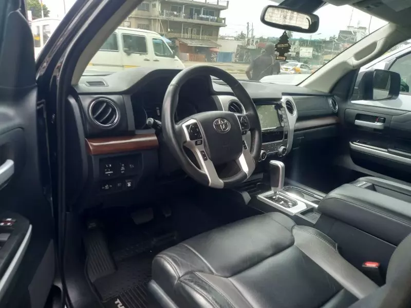 Toyota Fortuner   - 2018
