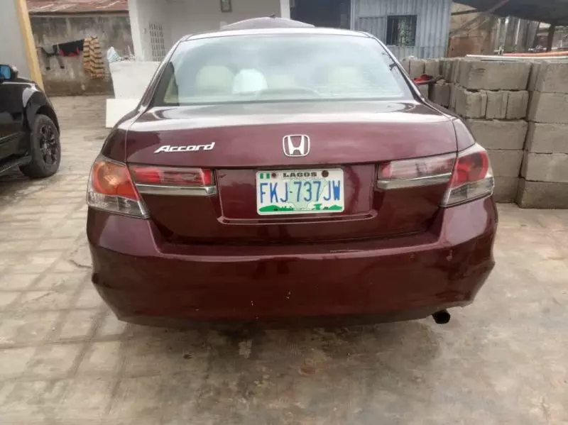 Honda Accord   - 2009