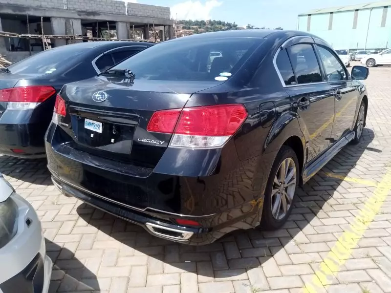 Subaru Legacy   - 2012