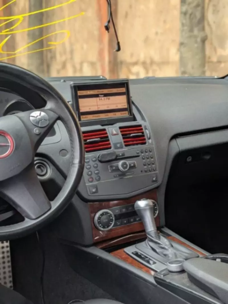 Mercedes-Benz 300 - 2010