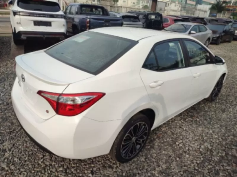 Toyota Corolla Sport - 2016