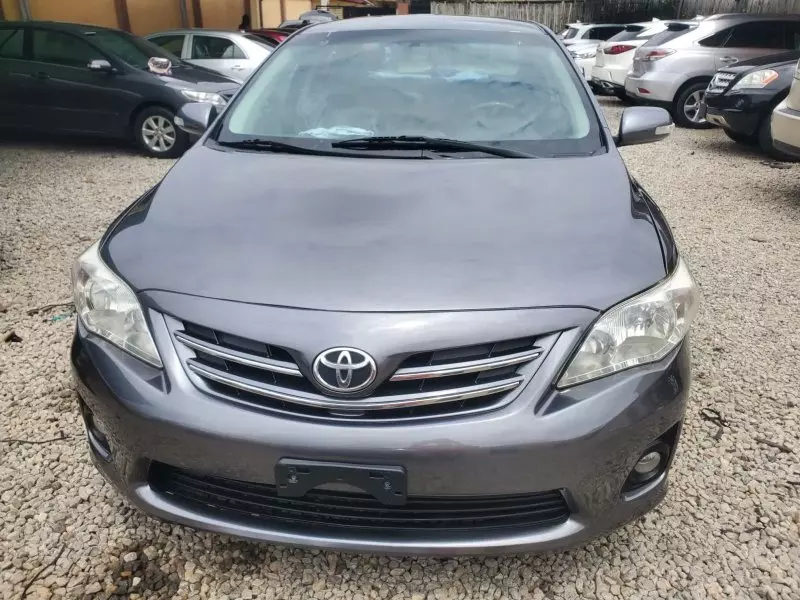 Toyota Corolla   - 2010