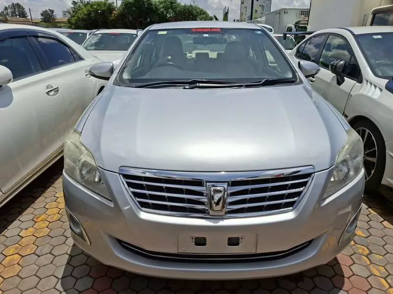 Toyota Premio    - 2016