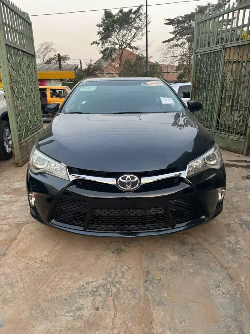 Toyota Camry   - 2015
