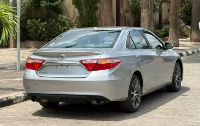 Toyota Camry   - 2015