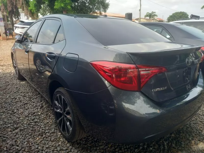 Toyota Corolla   - 2018