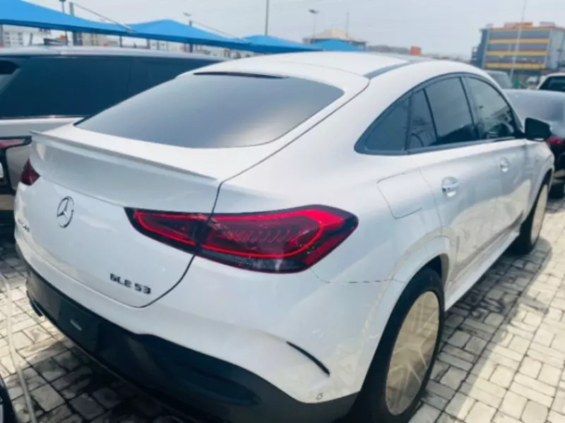 Mercedes-Benz GLE-Class   - 2022