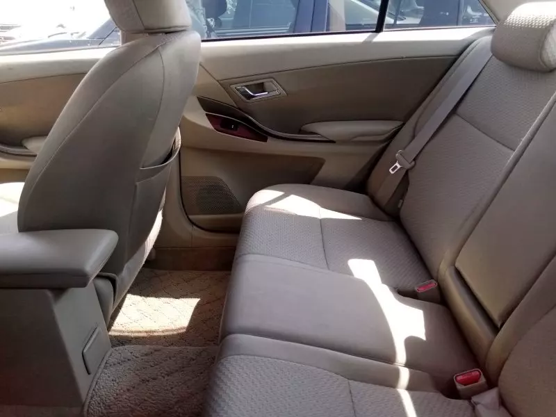 Toyota Premio    - 2012