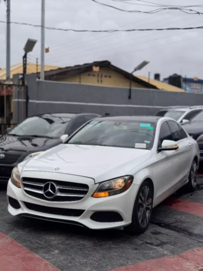 Mercedes-Benz C 300   - 2015
