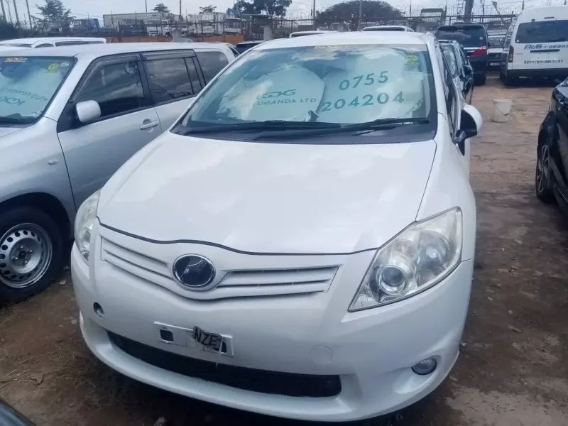 Toyota Auris   - 2012