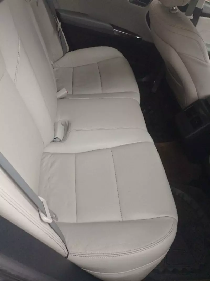 Toyota Avalon   - 2013