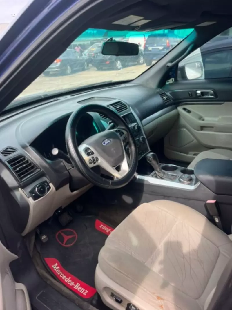 Ford Explorer   - 2013