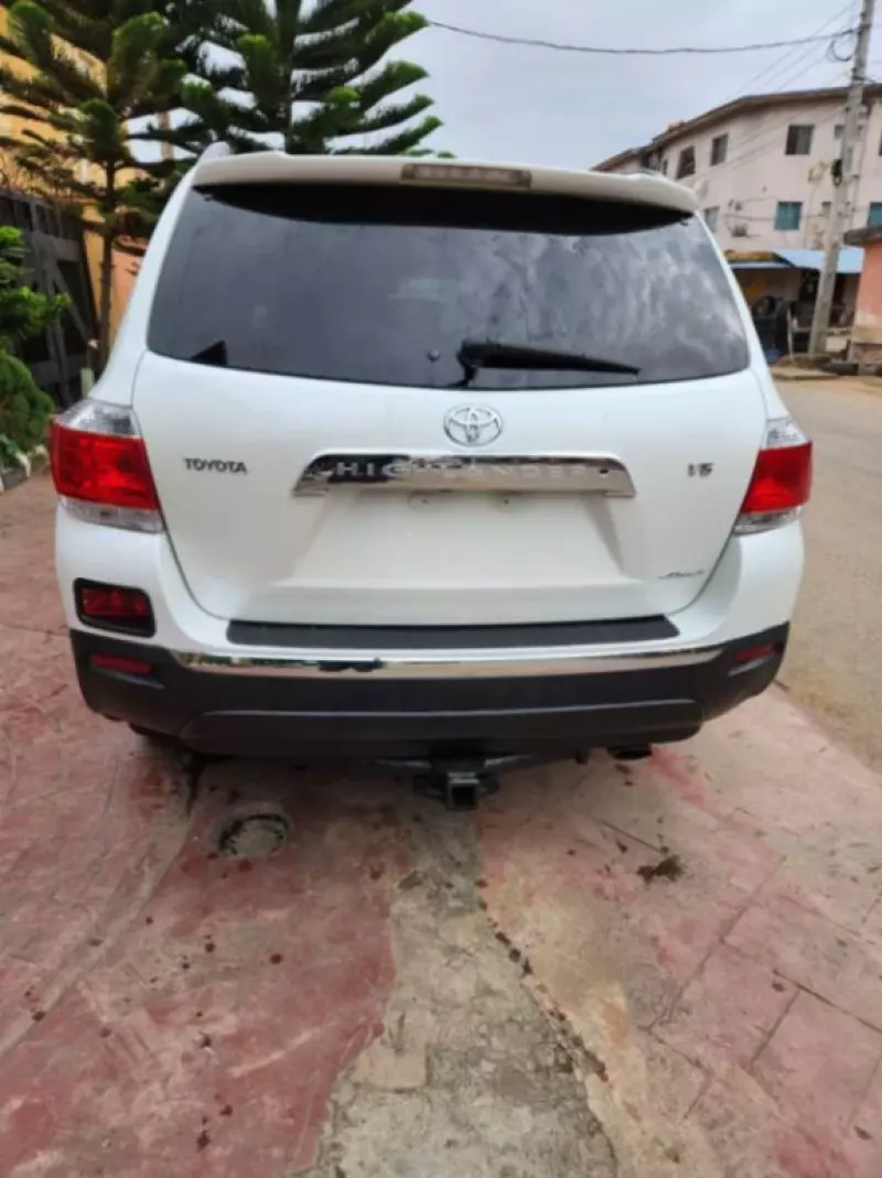 Toyota Highlander   - 2009