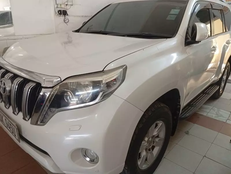 Toyota Land Cruiser Prado   - 2015