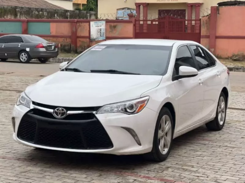 Toyota Camry   - 2015